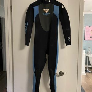 Roxy Black and Blue Women's Wetsuit